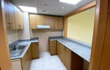 Spacious 2 Bhk with maid room available for rent in jade Residence