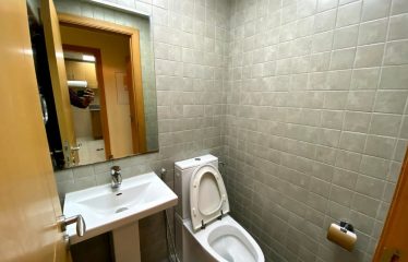 Spacious 2 Bhk with maid room available for rent in jade Residence